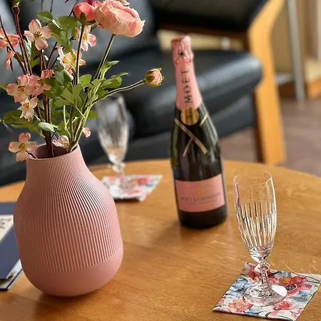 Dau 20 Apartmán *